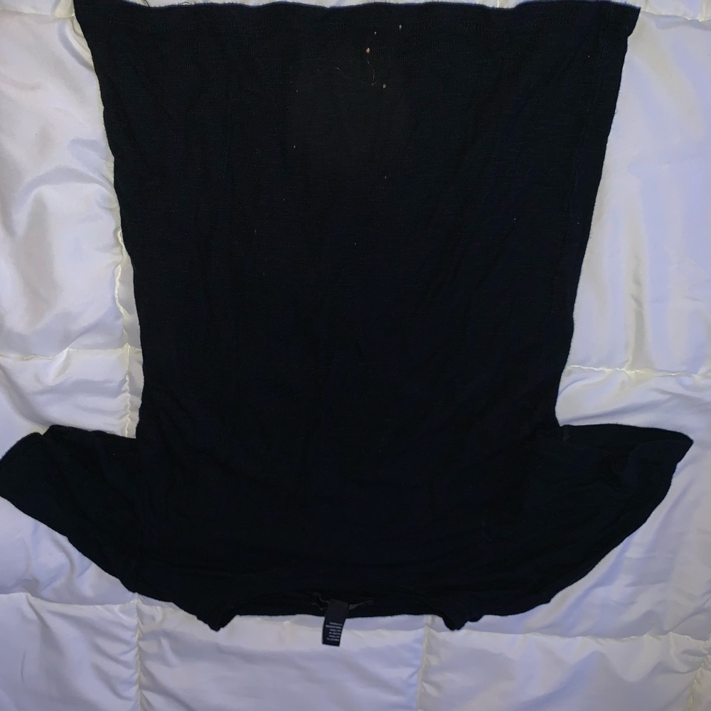 black tee
